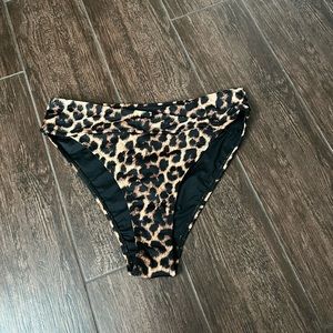 NWT Cotton On Body Leopard Animal Print Bikini Bottoms Only Size Medium